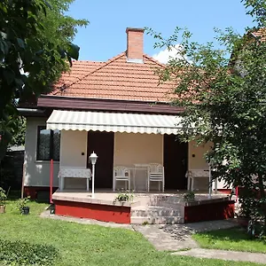  Dom wakacyjny Fecskefeszek Nyaralohaz Węgry