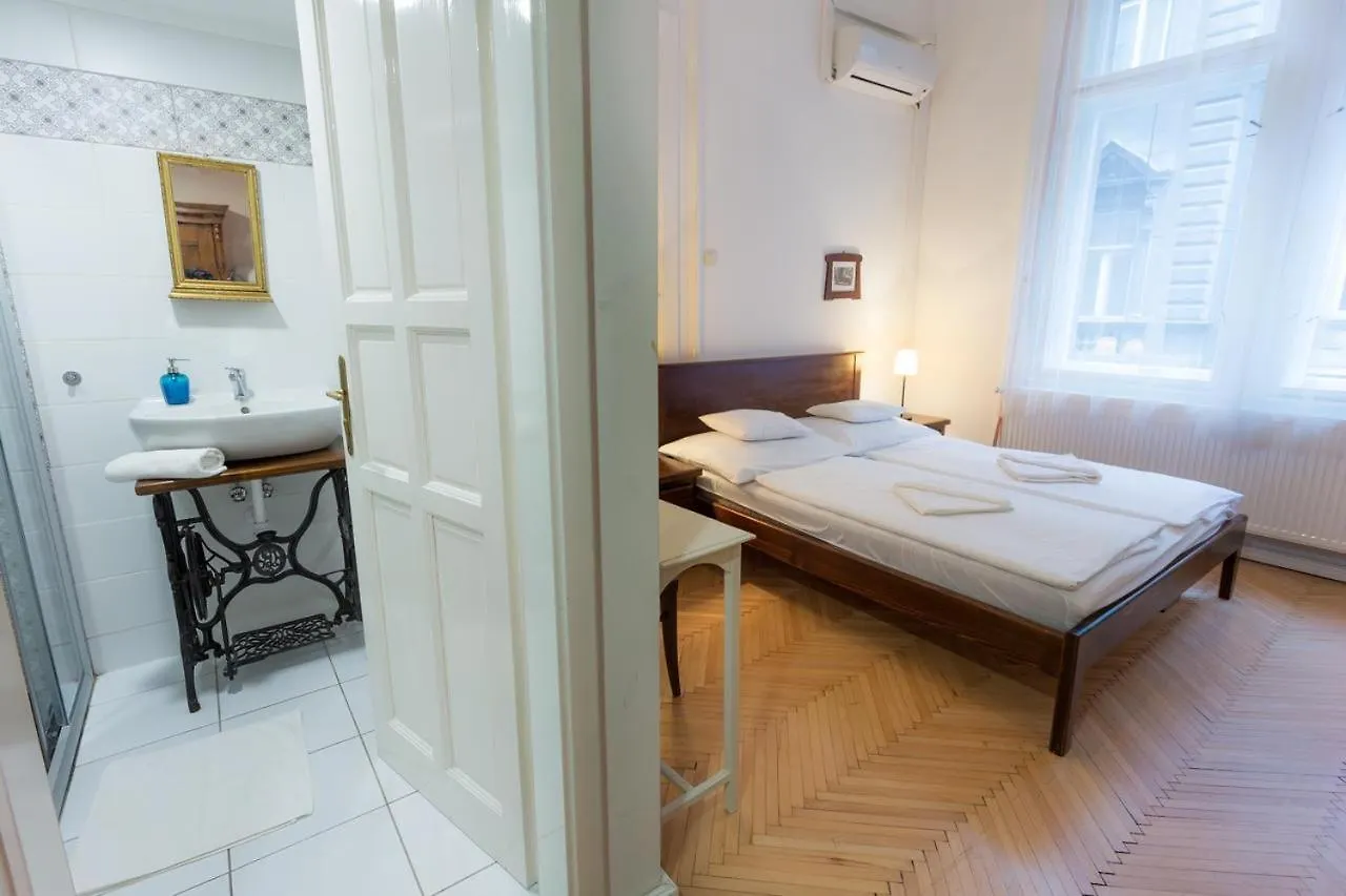 A10 Budapest Center Aparthotel Inn