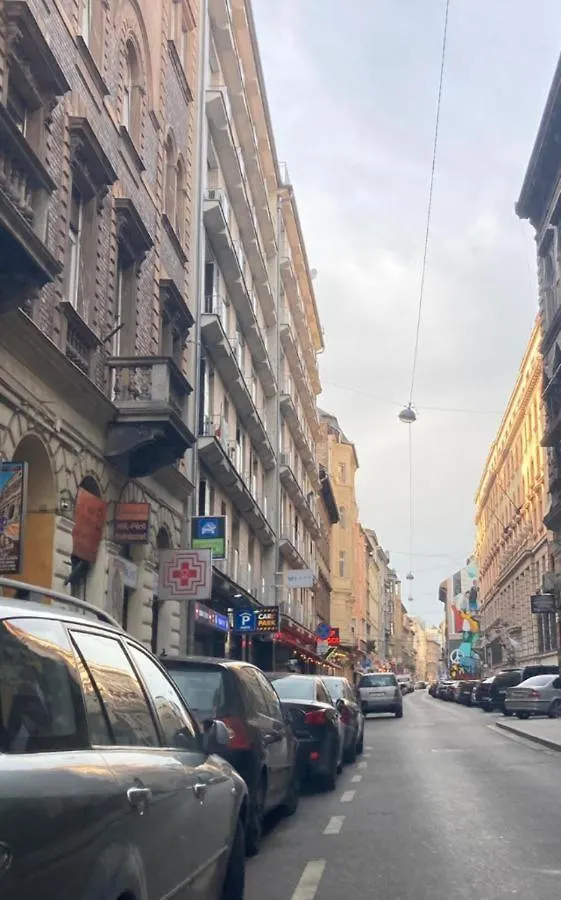 A10 Budapest Center Aparthotel 0*,